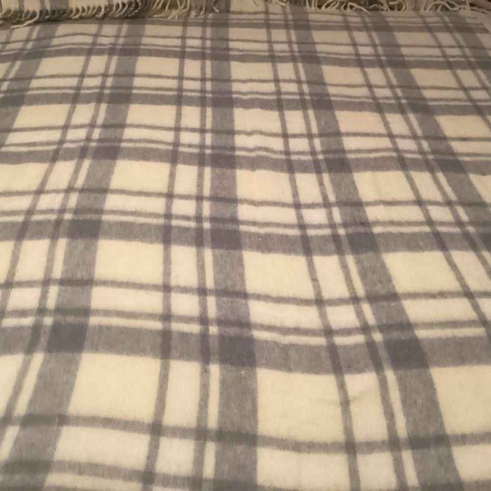 John Wanamaker throw made in Italy